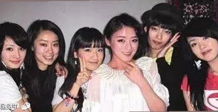 娱乐圈热词揭秘：网络爆火背后的故事让人意想不到